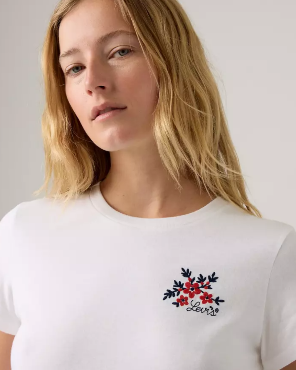 Camiseta blanca bordada Perfect Tee – Levi’s - Imagen 3