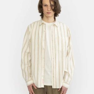 Loose shirt